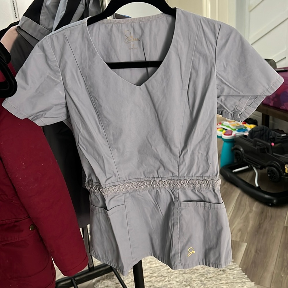 Jaanuu Scrubs